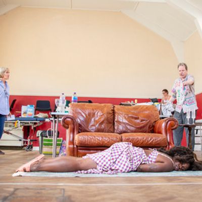 Photos: Rufus Hound, Susie Blake and More Rehearse THE OTHER SIDE OF MURDER