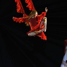 MOMIX Returns To The Joyce With ALICE