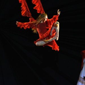 MOMIX Returns To The Joyce With ALICE