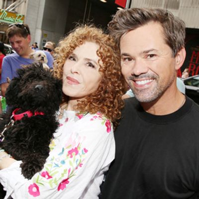 Photos: Bernadette Peters & Andrew Rannells Host 28th Annual Broadway Barks