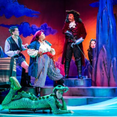 Photos: PETER PAN GOES WRONG at San Francisco Playhouse