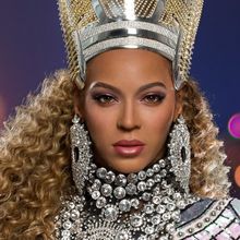 Photos: Beyonc&eacute; Receives New Wax Figure at Madame Tussauds New York