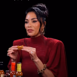 Video: Tony-Winner Nicole Scherzinger Talks SUNSET BLVD. and Spicy Wings on HOT ONES