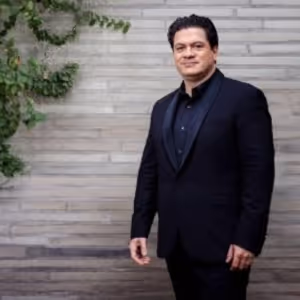 Conductor Cristian Măcelaru Reveals 2025-2026 Season Highlights﻿