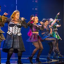 Photos: SIX THE MUSICAL Opens in Melbourne