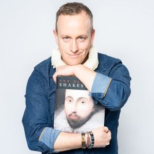 The Final Bard's Bus Tour Comes to Driftwood Theatre