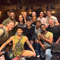 Photos: Rita Moreno Visits TITANIQUE on Broadway