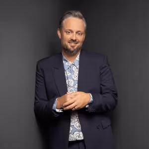 Comedian Nate Bargatze Announces Brings 'Big Dumb Eyes World Tour To Encore Theater…
