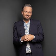 Comedian Nate Bargatze Announces Brings 'Big Dumb Eyes World Tour To Encore Theater A
