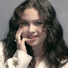 Nicole Frances Brings HERE'S LOOKING AT YOU KID to 54 Below