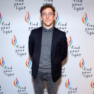 Nathan Salstone, Emily Bautista and More to Star in REBEL GENIUS Industry Reading
