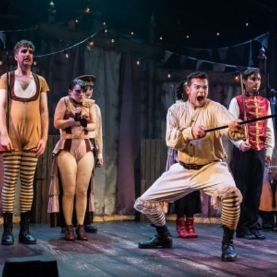 Photos: First Look at the UK Tour of OH WHAT A LOVELY WAR