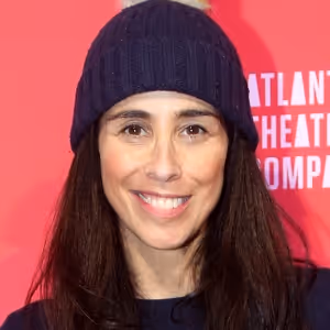 Sarah Silverman Guest Hosts Comedy Central's THE DAILY SHOW