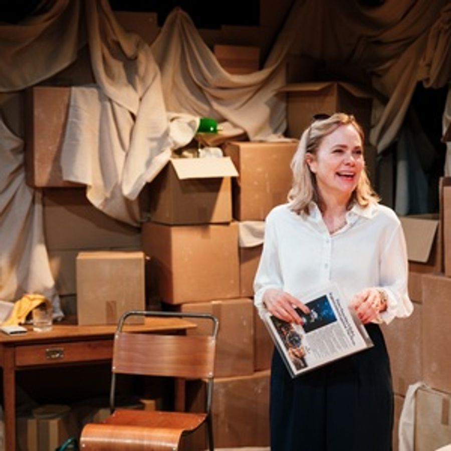 Wake Up With BroadwayWorld October 15, 2025- OH, MARY Welcomes Jane Krakowski and More Image