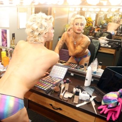 Photos: Exclusive Look at Frankie Grande Getting into Character for ROCKY HORROR SHOW