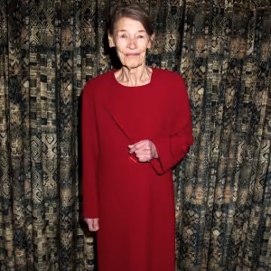 The Royal Alexandra Theatre to Dim Marquee Lights in Memory of Glenda Jackson