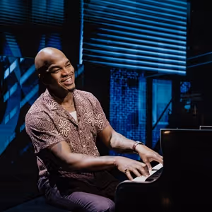 Photos: First Look at Ne-Yo in HELL'S KITCHEN