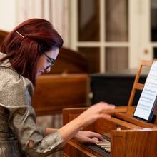 Patricia García Gil Named 2025-26 Early Music Seattle Emerging Artist