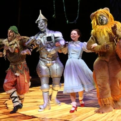 Photos: THE WIZARD OF OZ at North Shore Music Theatre