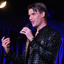 Photos: Mark William Returns to Green Room 42