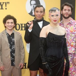 Photos: Company of OH, MARY! Hits The Red Carpet On Opening Night