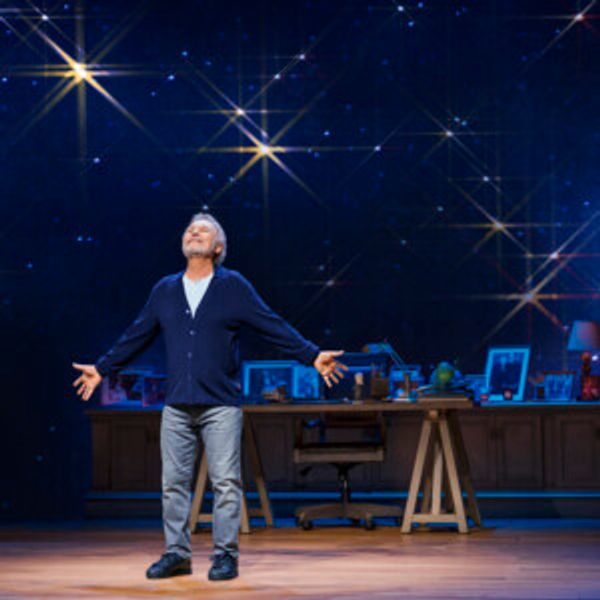 Review Roundup: Billy Crystal Returns to Broadway in 860 Photo