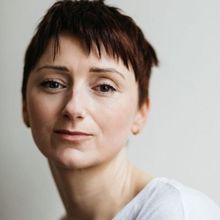 Jodie McNee تحل محل Sinéad Matthews في ILFORD BOY في Donmar Warehouse Photo