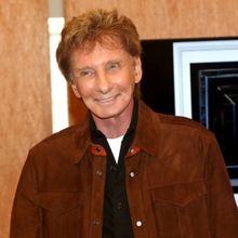 Barry Manilow Announces 2024 Winners Of The Manilow Music Project Award In New York…