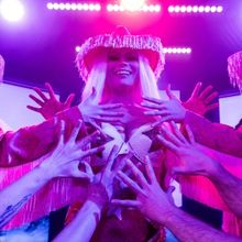 Photos: First Look At Can Can's DOLLY! Premiering In Seattle In May