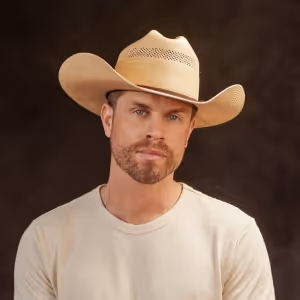 Dustin Lynch Performs in Doswell, VA Next Week