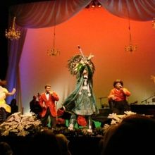 A CHRISTMAS CELEBRATION WITH THE STEELES On Sale At Pantages Theatre This Friday