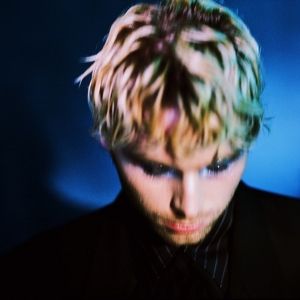 Luke Hemmings Releases 'Close My Eyes' From Upcoming EP