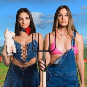 Podcast Duo Hannah Berner & Paige Desorbo Bring Their CLUB GIGGLY Show To NJPAC
