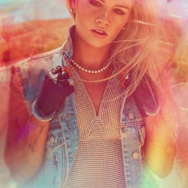 Pop Siren Max Rae Will Embark On Support Tour With Blue and Aston Merrygold Photo