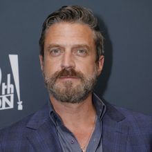 Raúl Esparza Is 2024 ICON Award Recipient At Porchlight Theatre