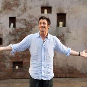 Photos: Luke Thompson, Damian Lewis & More in SHAKESPEARE FOR EVERY DAY OF THE YEAR…