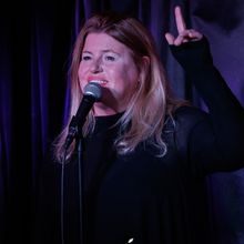 Photos: Deanna Kirk Sings Jacques Brel & Michel LeGrand at Pangea