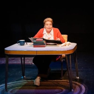 Photos: Catherine Curtin and Sharon Lawrence in PEN PALS