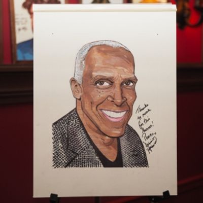 Photos: THE NOTEBOOK's Dorian Harewood Receives Portrait at Sardi's