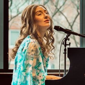 Photos: Meet Tiffany Topol The Star of BEAUTIFUL: THE CAROLE KING MUSICAL At…