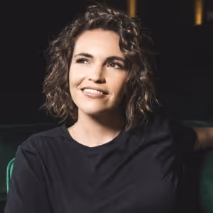 Chicago-Based Comedian Beth Stelling Comes To The Den Theatre, October 16