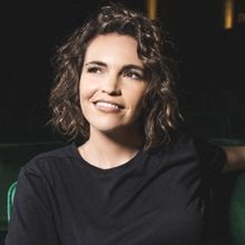 Chicago-Based Comedian Beth Stelling Comes To The Den Theatre, October 16