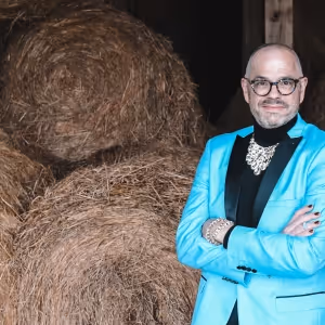 Michael Rider Brings 'This 'Ol House: Stories of a City Bear, Country Queen' to…