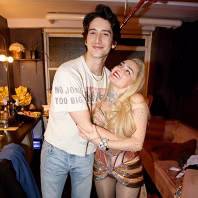 Wake Up With BroadwayWorld November 21, 2025- WICKED: FOR GOOD Hits Theaters and More Image