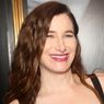 Kathryn Hahn Says 'Mother Knows Best' Choreography is 'Out of This World'