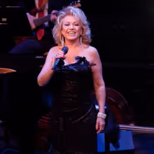 West End Star Elaine Paige to be Given Damehood