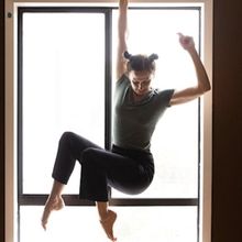 Lizz Roman & Dancers Perform in a New Site Specific Journey Engage The Environment of