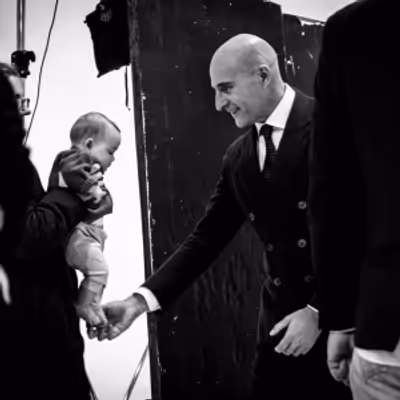 Photos: First Look at Mark Strong and Lesley Manville in OEDIPUS