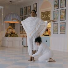 YOGA FOR BILLIONAIRES Immersive Play Comes to FRIGID New York in April