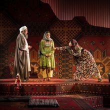 Photos: A THOUSAND SPLENDID SUNS At Birmingham Rep